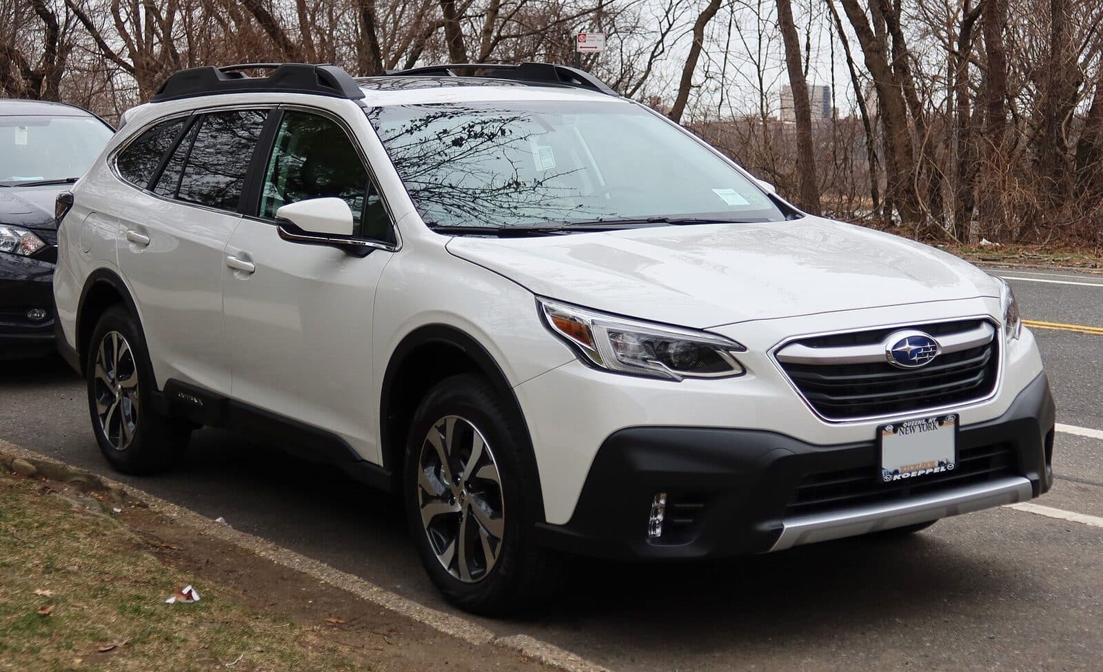 2021 Subaru Outback Limited, front three-quarter