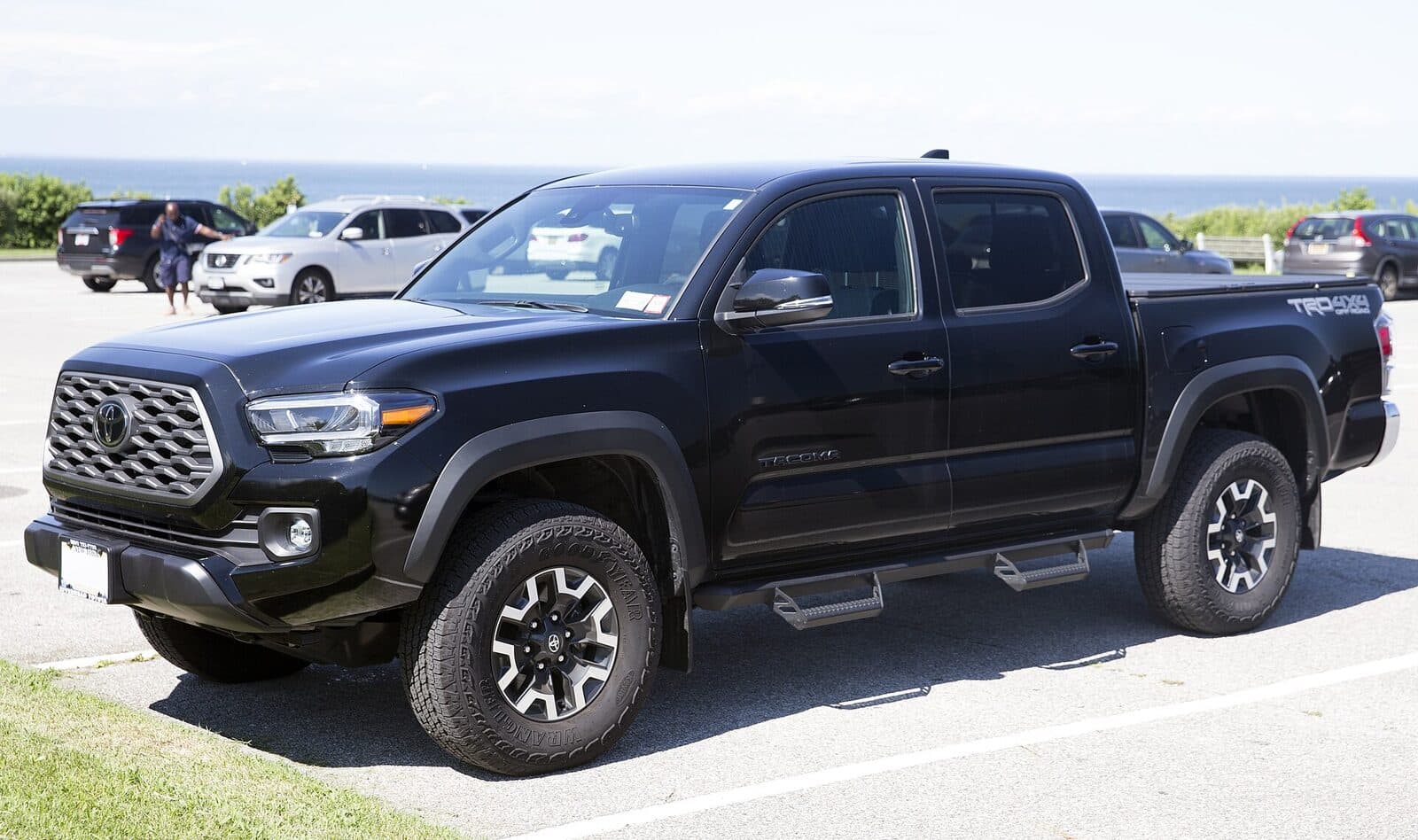 2022 Toyota Tacoma TRD Off-Road, front three-quarter